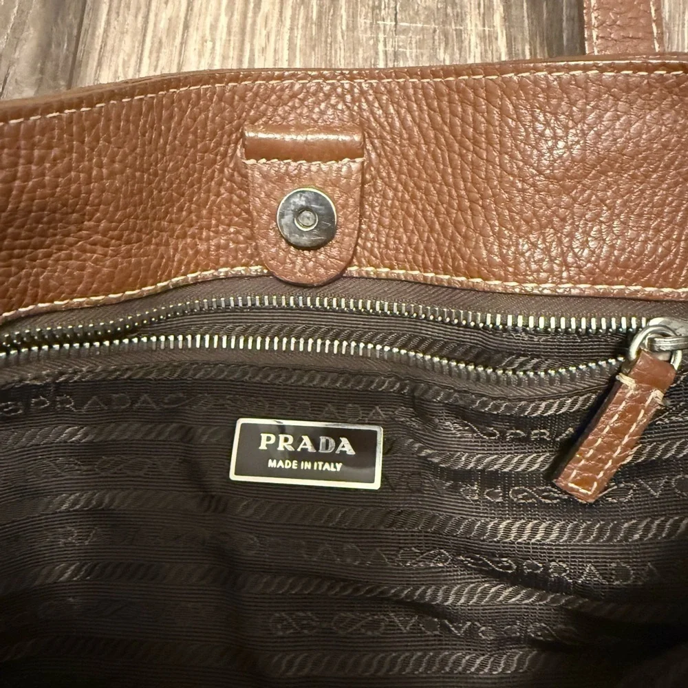 Prada Vintage Brown Vitello Dani Tote Bag Pebbled Leather Y2K Silver Hardware